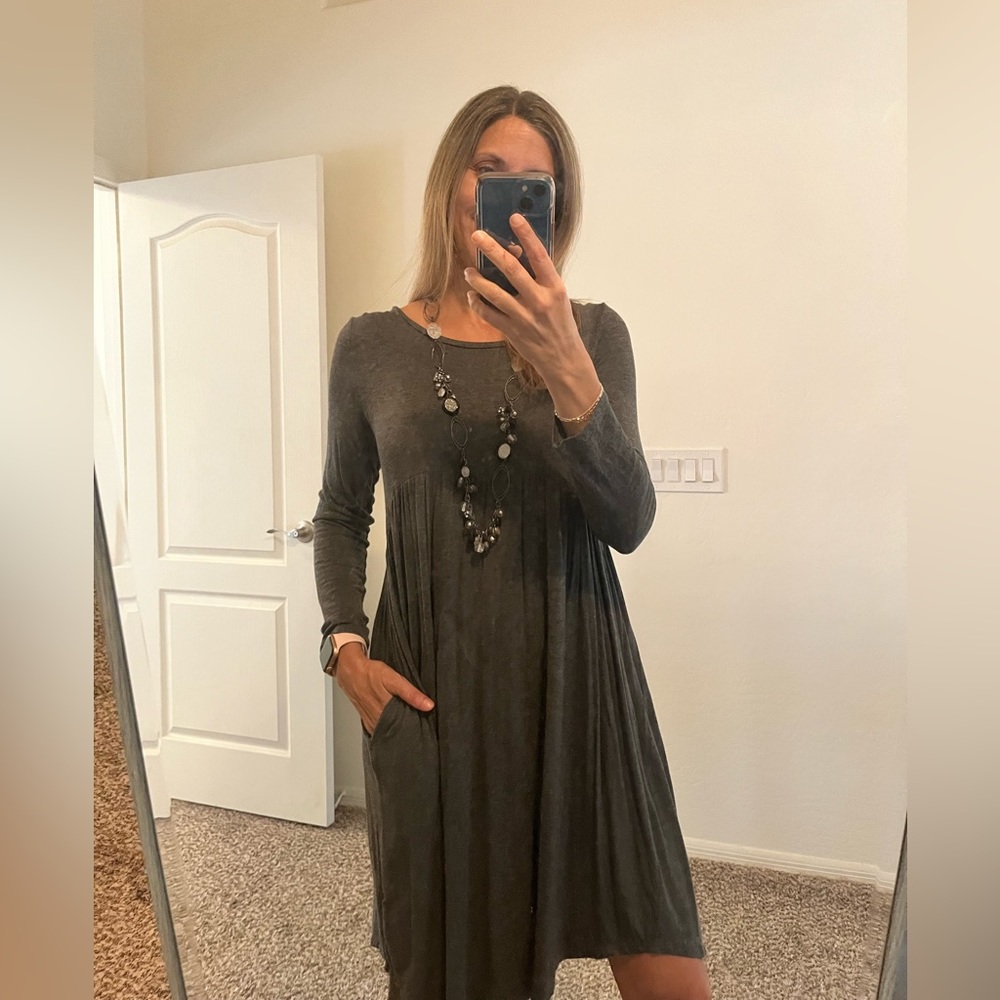 Gray long-sleeve dress